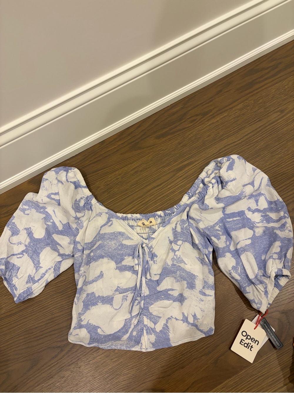 Open Edit Blue & White Puff-Sleeve Tie-Front Blouse
